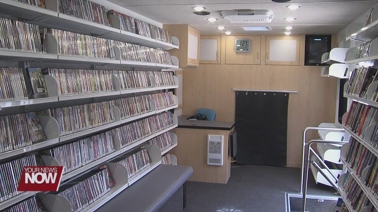 Findlay-Hancock County Public Library brings in new bookmobile